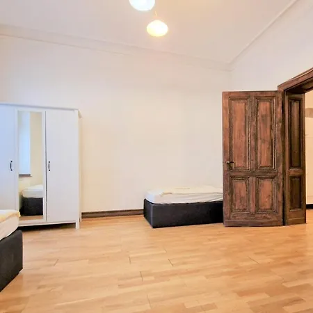 Central Located Apartmán